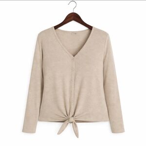 Absolutely Famous Beige Minimalist Criss Cross Back Sweater Sz M